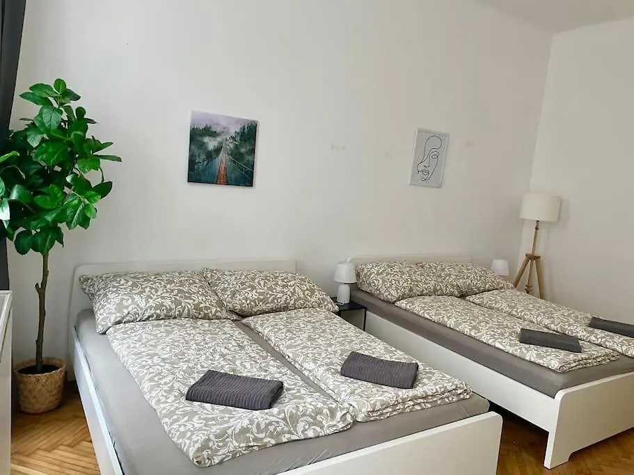 70M2 Premium Apartment With Terrace & Free Parking Vienna
