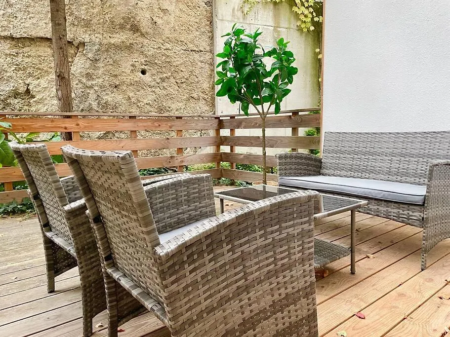 70M2 Premium Apartment With Terrace & Free Parking Vienna