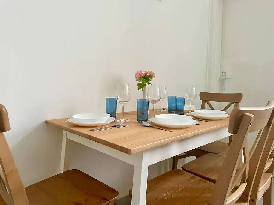 70M2 Premium Apartment With Terrace & Free Parking Vienna